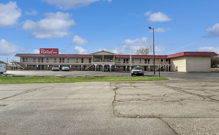 Pictures of Hospitality property located at 5020 NE 14th St, Des Moines, IA 50313 for sales - image #1