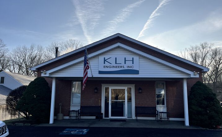 Pictures of Office property located at 130 Cecil St, Canonsburg, PA 15317 for sales - image #1