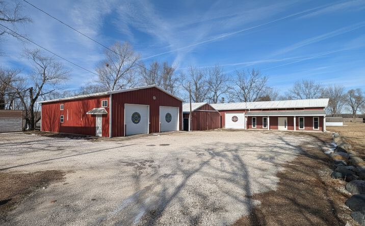 Pictures of Industrial property located at 9815 US-150, Edwards, IL 61528 for sales - image #1