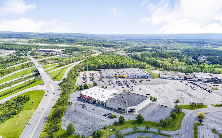 Pictures of Retail property located at 590 Galleria Dr, Johnstown, PA 15904 for sales - image #1