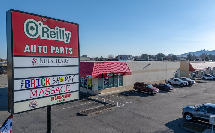 Pictures of Retail property located at 7201 W Clearwater Ave, Kennewick, WA 99336 for sales - image #1