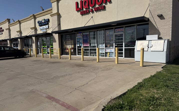 Pictures of Retail property located at 203 N Belt Line Rd, Grand Prairie, TX 75050 for sales - image #1