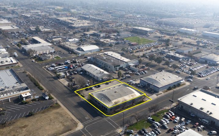 Pictures of Office property located at 1460 W 18th St, Merced, CA 95340 for sales - image #1