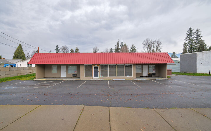 Pictures of Mixed Use, Multifamily, Office property located at 1480 Rogue River Hwy, Grants Pass, OR 97527 for sales - image #1