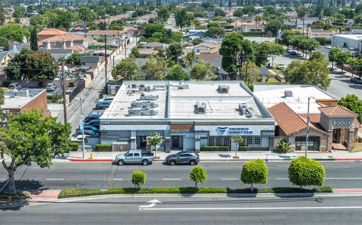 Pictures of Retail property located at 8319 Alondra Blvd, Paramount, CA 90723 for sales - image #1
