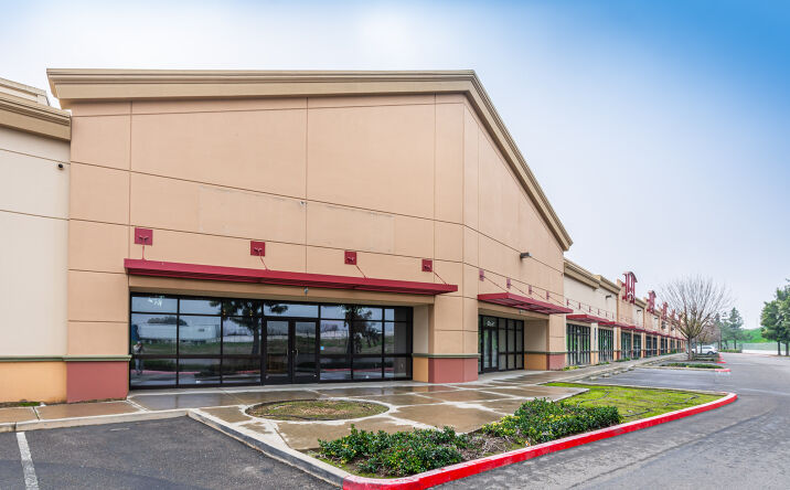 Pictures of Industrial, Retail property located at 1475 Moffat Blvd, Suite 15,, Manteca, CA 95336 for sales - image #1