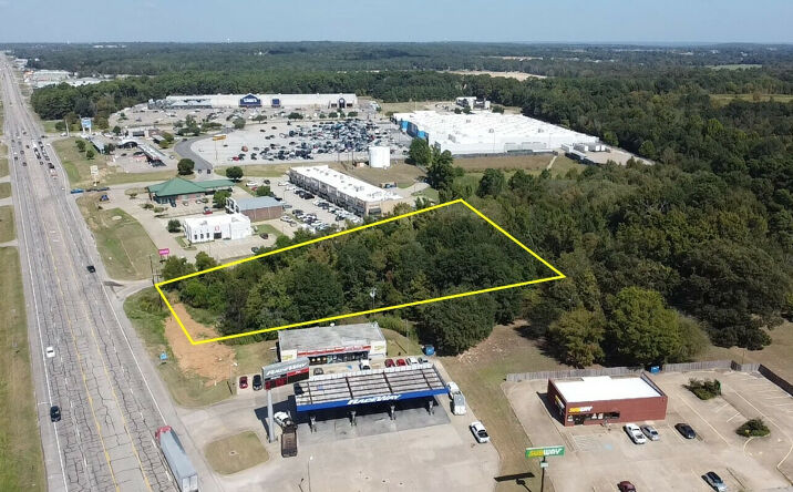Pictures of Land property located at S Main St, Lindale, TX 75771 for sales - image #1