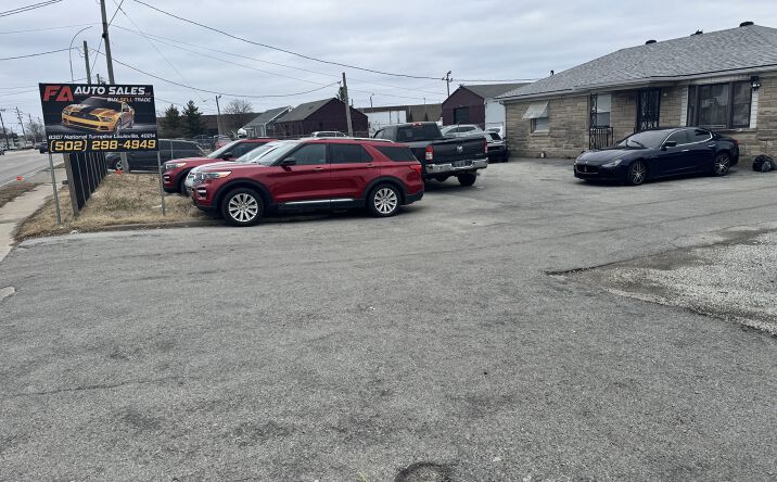 Pictures of Retail property located at 8307 National Tpke, Louisville, KY 40214 for sales - image #1