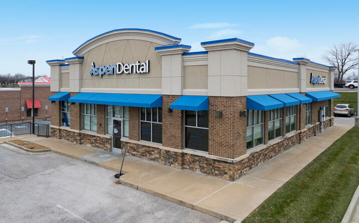 Pictures of Retail property located at 3155 Phoenix Center Dr, Washington, MO 63090 for sales - image #1