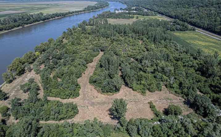 Pictures of Land, Special Purpose property located at 1509 W Broadway Street, St Joseph, MO 64505 for sales - image #1