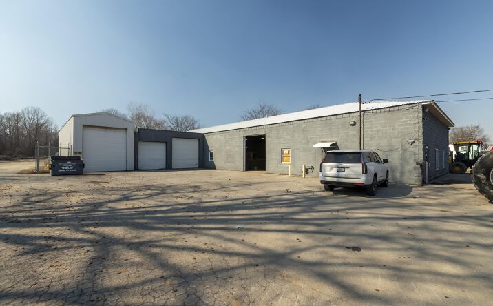 Pictures of Land property located at 1202 S COURT Street, Marion, IL 62959 for sales - image #1