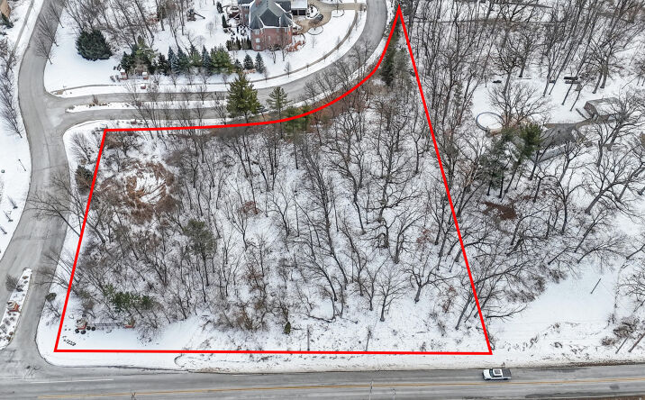 Pictures of Land property located at 8510 Stonegate Court, St. John, IN 46373 for sales - image #1