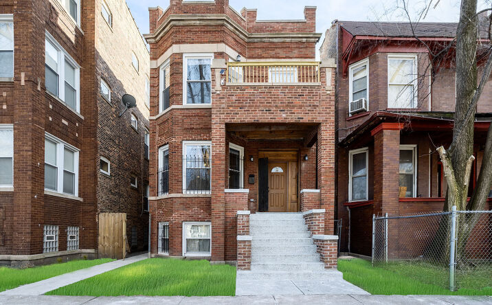 Pictures of Multifamily property located at 5033 W Washington Boulevard, Chicago, IL 60644 for sales - image #1