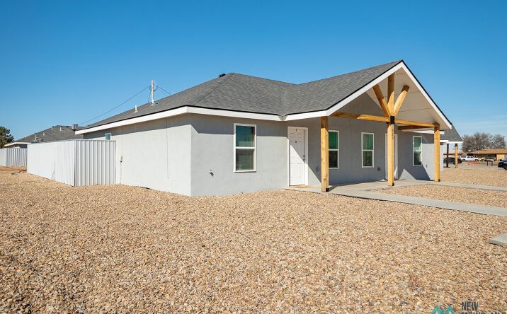 Pictures of Multifamily property located at 300 Cortez Street, Clovis, NM 88101 for sales - image #1
