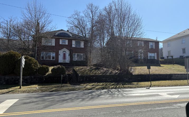 Pictures of Hospitality, Multifamily, Office property located at 1125, 1115, 1109 and 1103 Park Avenue, Norton, VA 24273 for sales - image #1