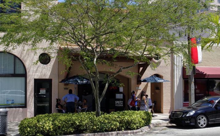 Pictures of Retail property located at 2305 Ponce de Leon Blvd, Coral Gables, FL 33134 for sales - image #1