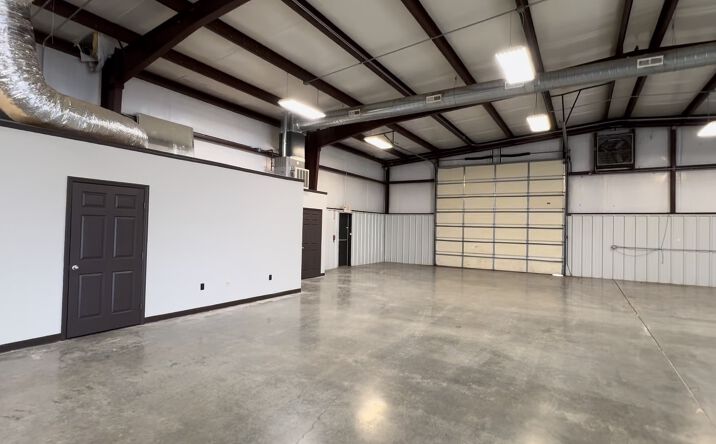 Pictures of Industrial property located at 111 Spacegate Dr NW, Huntsville, AL 35806 for sales - image #1