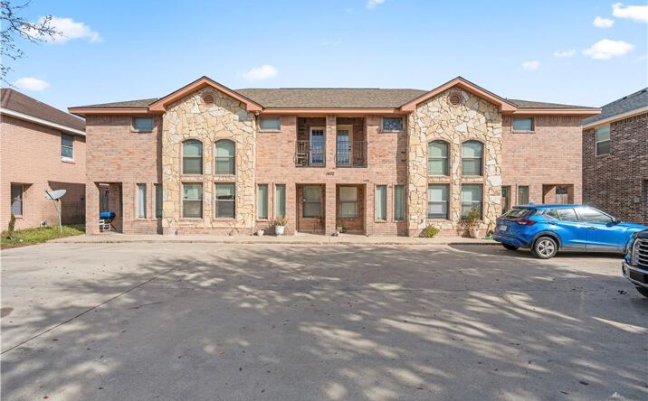 Pictures of Multifamily property located at 1402 Fig Avenue, Pharr, TX 78577 for sales - image #1