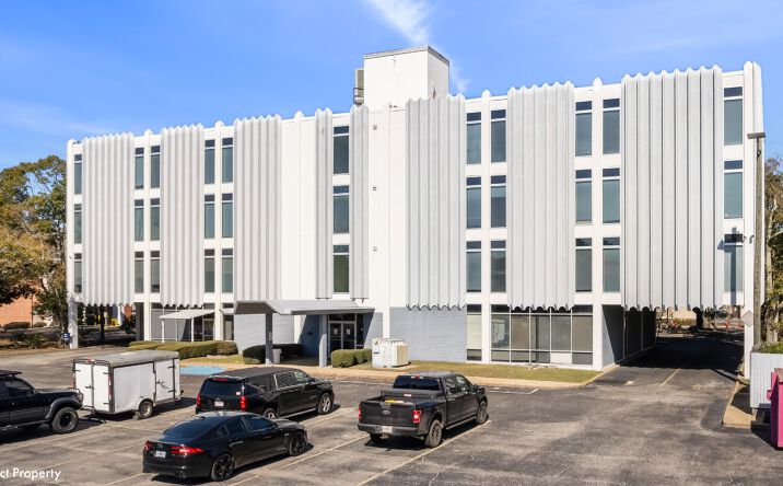 Pictures of Office property located at 1126 Jackson Ave, Pascagoula, MS 39567 for sales - image #1