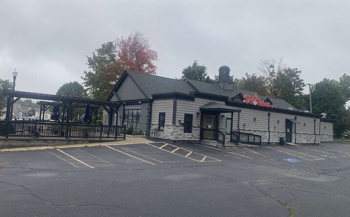 Pictures of Business for Sale, Office, Retail property located at 1062 Main St, Holden, MA 01520 for sales - image #1