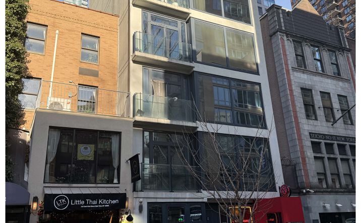 Pictures of Retail property located at 245 E 53rd St, New York, NY 10022 for sales - image #1