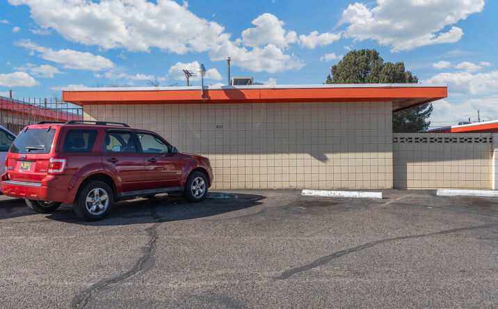 Pictures of Multifamily property located at 631 Mesilla St SE, Albuquerque, NM 87108 for sales - image #1