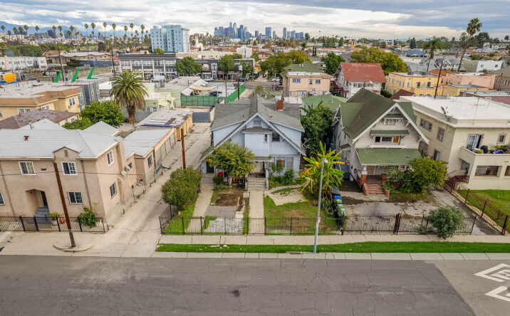 Pictures of Multifamily property located at 1322 5th Ave, Los Angeles, CA 90019 for sales - image #1