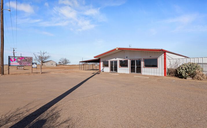 Pictures of Industrial, Mixed Use, Retail property located at 8118 19th St, Lubbock, TX 79407 for sales - image #1