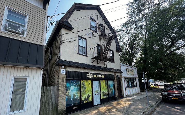 Pictures of Mixed Use, Multifamily, Retail property located at 980 Church St, Baldwin, NY 11510 for sales - image #1