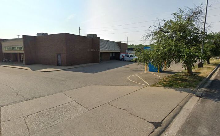 Pictures of Office, Retail property located at 2402 East Washington Street East Peoria, IL, East Peoria, IL 61611-0000 for sales - image #1