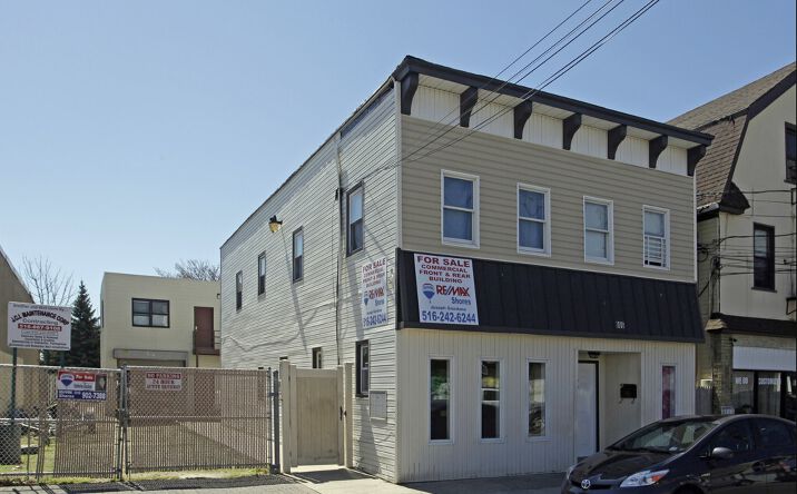 Pictures of Mixed Use, Multifamily property located at 986 Church St, Baldwin, NY 11510 for sales - image #1