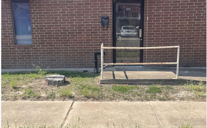 Pictures of Office property located at 122 E Van Week St, Edinburg, TX 78541 for sales - image #1
