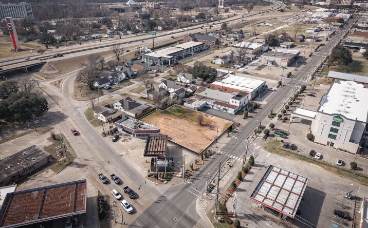 Pictures of Land property located at 1230 Barksdale Blvd, Bossier City, LA 71111 for sales - image #1