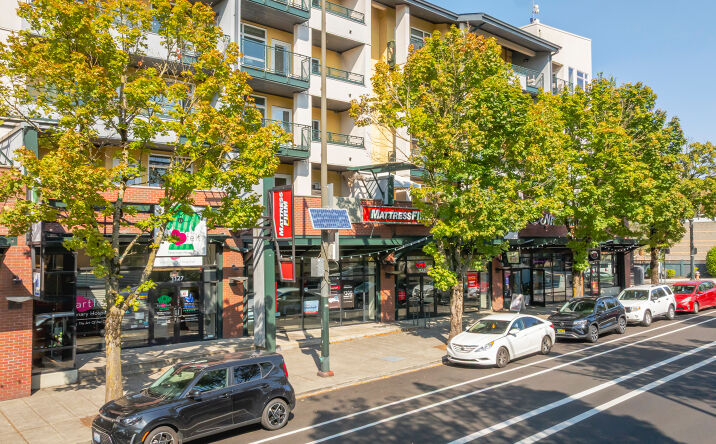 Pictures of Retail property located at 1111 NE Broadway, Portland, OR 97232 for sales - image #1