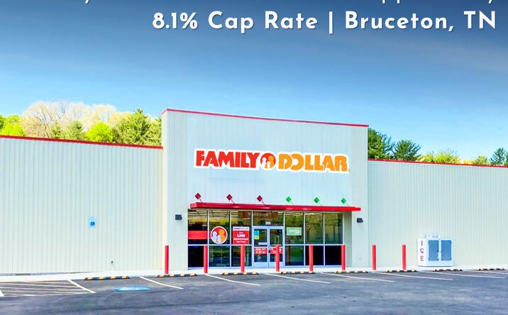 Pictures of Retail property located at 15 Carroll St N, Bruceton, TN 38317 for sales - image #1