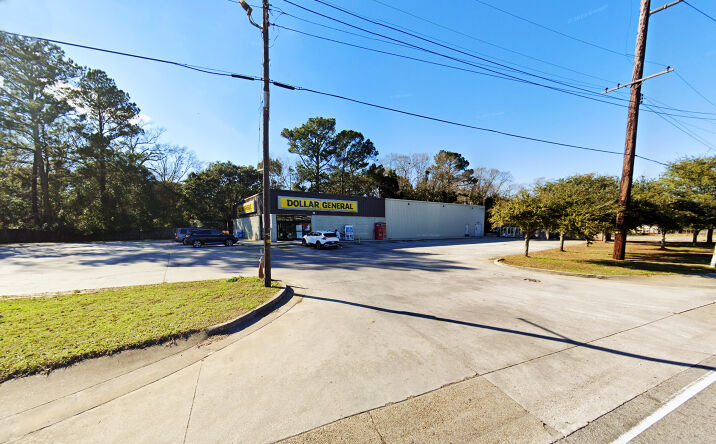 Pictures of Office, Retail property located at 2158 Dauphin Island Pkwy, Mobile, AL 36605 for sales - image #1