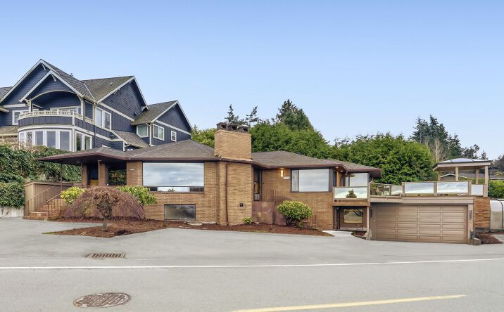 Pictures of Multifamily property located at 9922 Triton Dr NW, Seattle, WA 98117 for sales - image #1