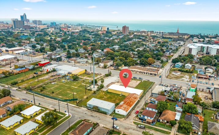 Pictures of Industrial, Office property located at 917 S Staples St, Corpus Christi, TX 78404 for sales - image #1