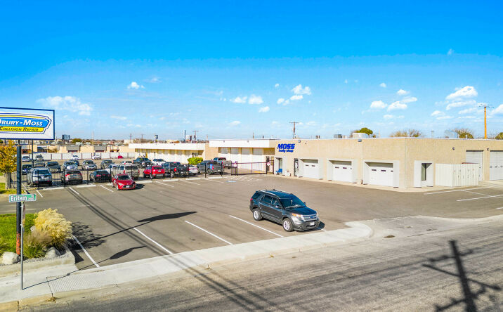 Pictures of Retail property located at 3000 SW 26th Ave, Amarillo, TX 79109 for sales - image #1