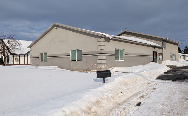 Pictures of Industrial, Mixed Use, Office, Self Storage property located at 3707 Old US Hwy 27 S, Gaylord, MI 49735 for sales - image #1