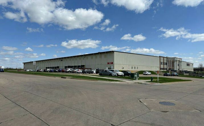 Pictures of Industrial property located at 4520 20th Ave SW, Cedar Rapids, IA 52404 for sales - image #1