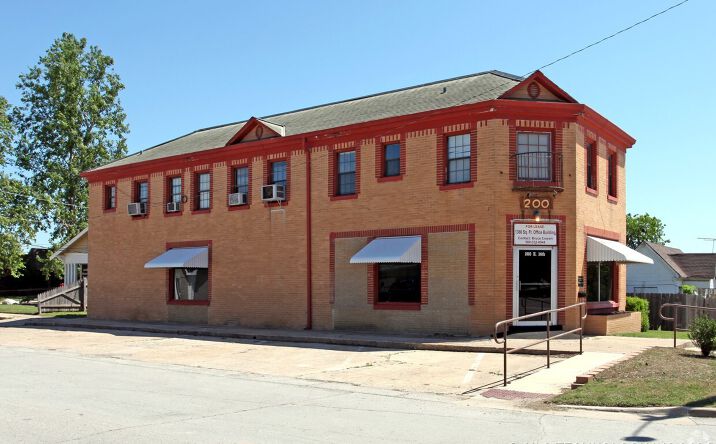 Pictures of Mixed Use, Office, Retail property located at 200 E 14th, Ada, OK 74820 for sales - image #1