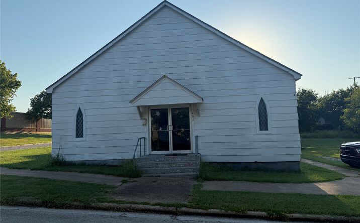 Pictures of Special Purpose property located at 461 6th, Healdton, OK 73438 for sales - image #1