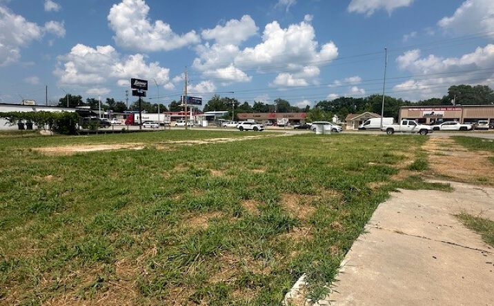 Pictures of Land property located at 820 S Wood Drive, Okmulgee, OK 74447 for sales - image #1