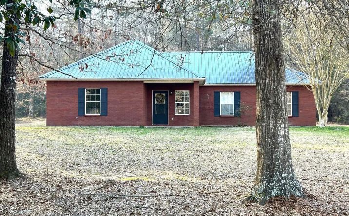 Pictures of Land property located at 1025 Clover Lane, 70125, MS 39648 for sales - image #1