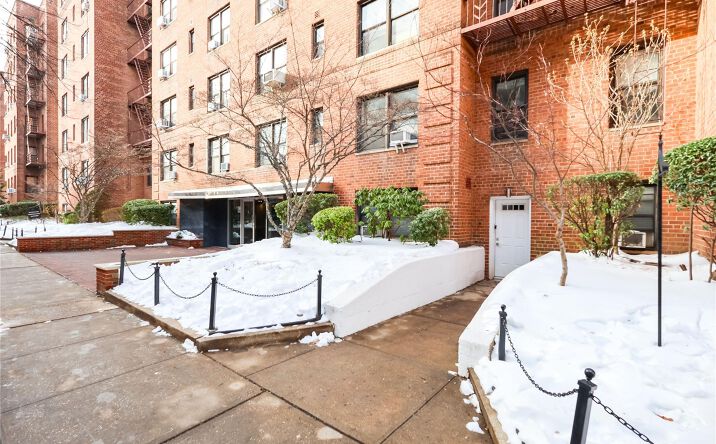 Pictures of Office property located at 11045 71st Road PS2, New York, NY 11375 for sales - image #1