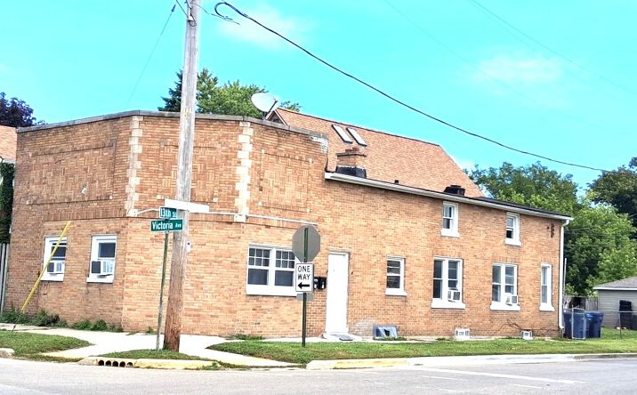 Pictures of Multifamily property located at 1247 Victoria Avenue, North Chicago, IL 60064 for sales - image #1