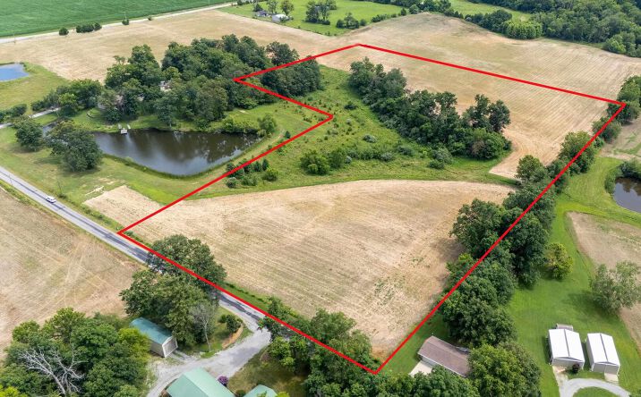 Pictures of Land property located at 12 PERRY Road, Pittsburg, IL 62974 for sales - image #1