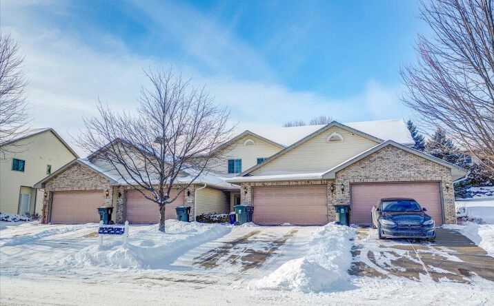 Pictures of Multifamily property located at 2954-2960 Kentville Drive, Sun Prairie, WI 53590 for sales - image #1