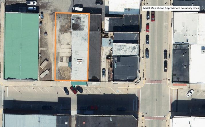 Pictures of Retail property located at 250 W Court, Richland Center, WI 53581 for sales - image #1